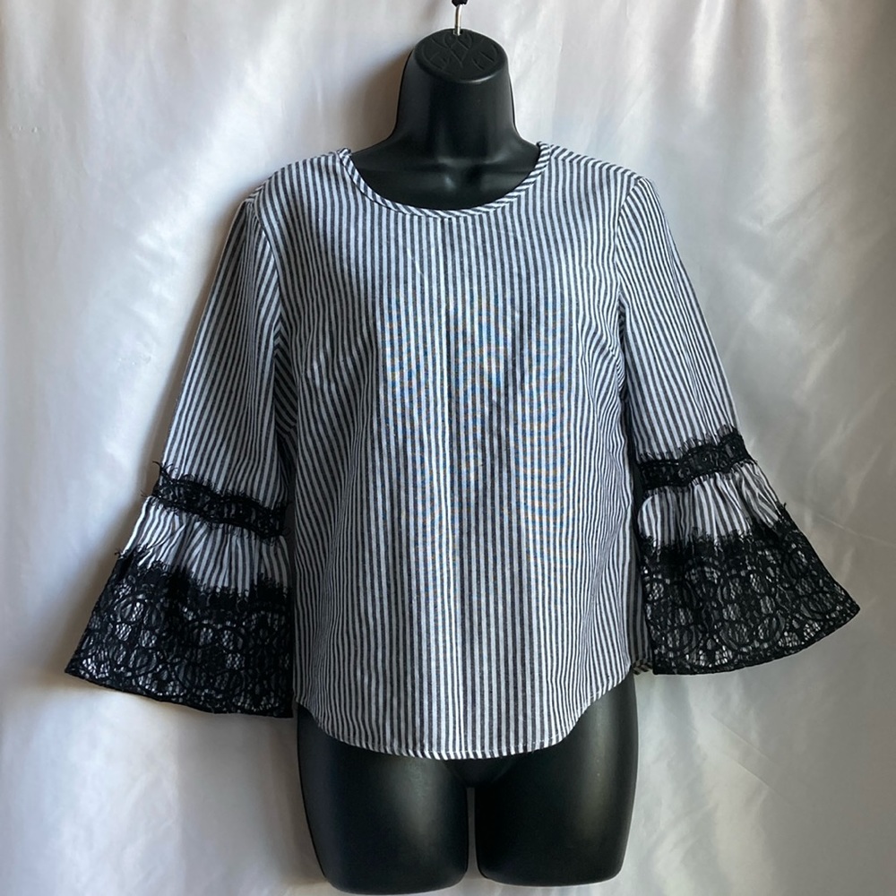 Kontrol Bell Sleeves Striped Blouse Size Small